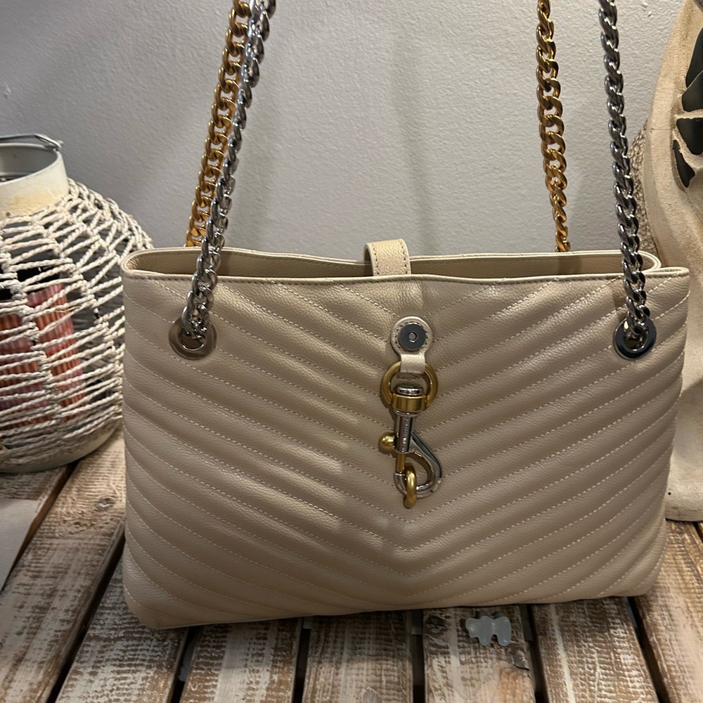 Elegant Cream Quilted Shoulder Bag